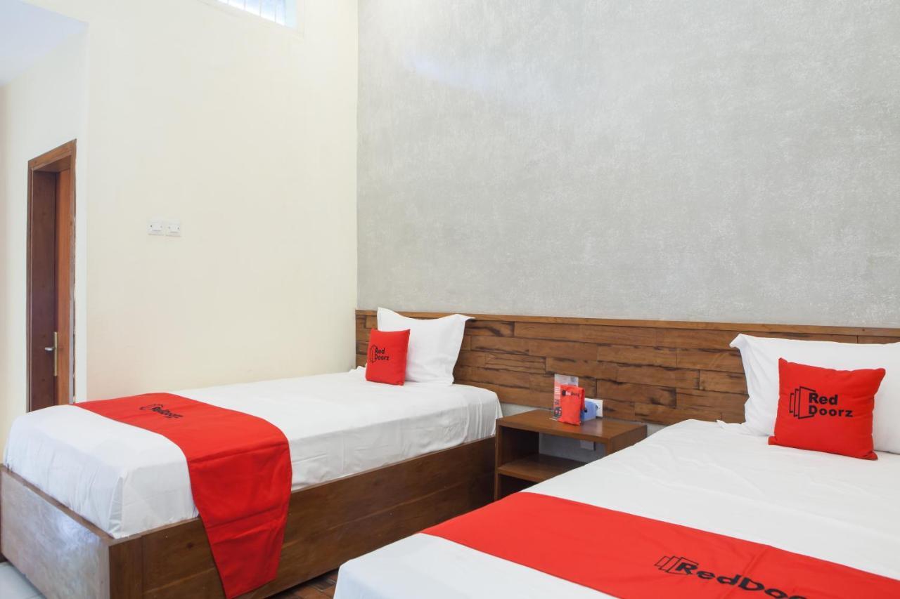Reddoorz Near Baluran National Park Pandean Exterior foto