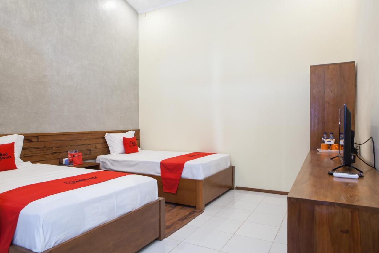 Reddoorz Near Baluran National Park Pandean Exterior foto
